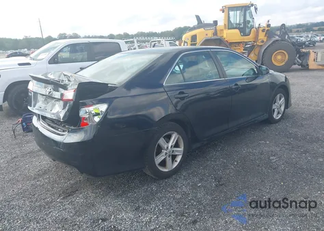 2013 Toyota Camry Se z USA, uszkodzony, nr VIN 4T1BF1FK1DU268183